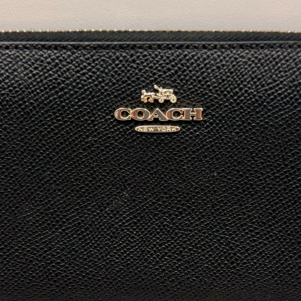 SOLD COACH Classic Everyday Accordion Long Zip Around Crossgrain Wallet - Picture 16 of 16